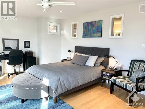 283 Kirchoffer Avenue, Ottawa, ON - Indoor Photo Showing Bedroom