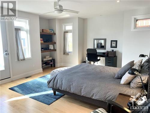 283 Kirchoffer Avenue, Ottawa, ON - Indoor Photo Showing Bedroom