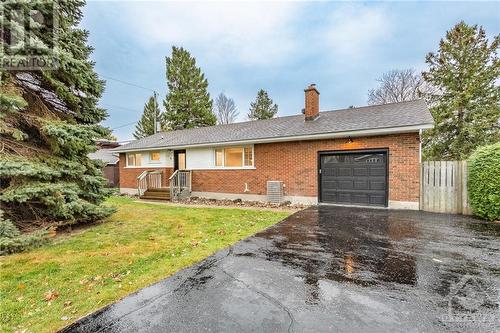 6 Fairhill Crescent, Ottawa, ON - Outdoor