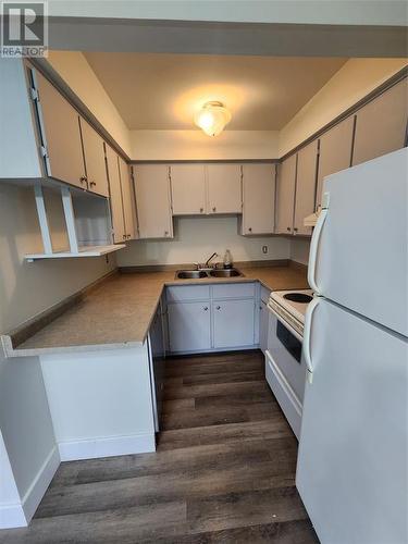 82 Finch Drive Unit# 26, Sarnia, ON - Indoor Photo Showing Kitchen With Double Sink