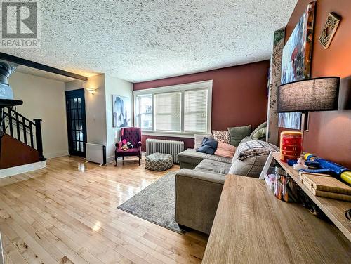 35 East Valley Road, Corner Brook, NL - Indoor Photo Showing Living Room