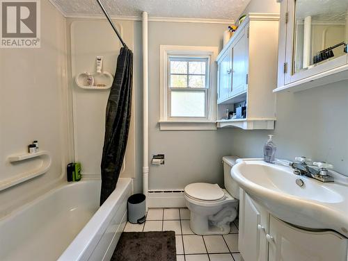 35 East Valley Road, Corner Brook, NL - Indoor Photo Showing Bathroom