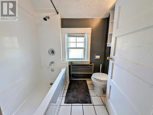 35 East Valley Road, Corner Brook, NL - Indoor Photo Showing Bathroom