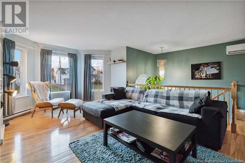 355 Twin Oaks Drive, Moncton, NB - Indoor Photo Showing Living Room