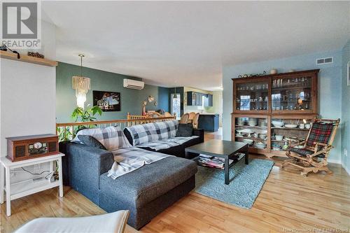 355 Twin Oaks Drive, Moncton, NB - Indoor Photo Showing Living Room