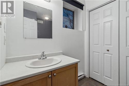 355 Twin Oaks Drive, Moncton, NB - Indoor Photo Showing Bathroom