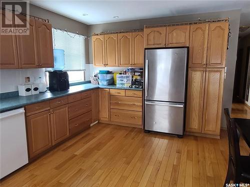 46 Newcombe Street, Manor, SK - Indoor Photo Showing Kitchen