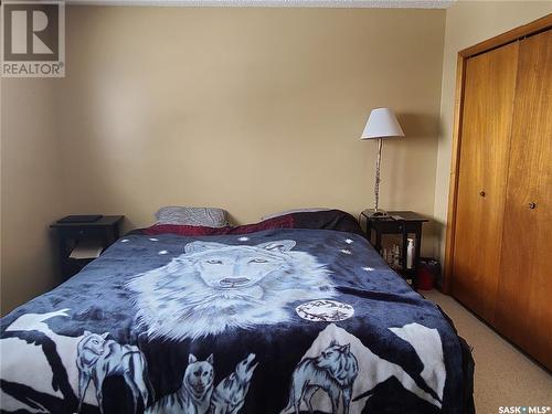 46 Newcombe Street, Manor, SK - Indoor Photo Showing Bedroom