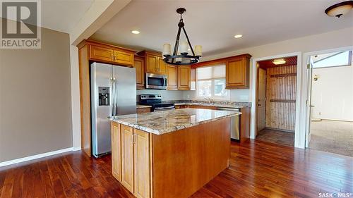 1002 Broad Street N, Regina, SK - Indoor Photo Showing Kitchen