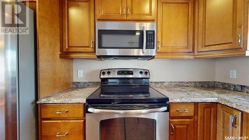 1002 Broad Street N, Regina, SK - Indoor Photo Showing Kitchen