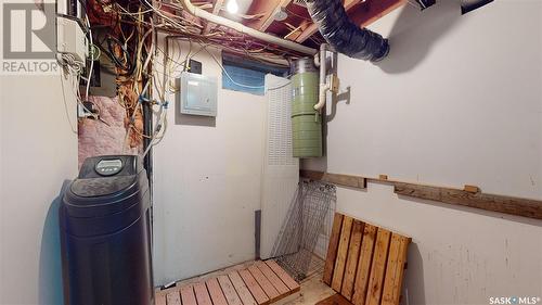 1002 Broad Street N, Regina, SK - Indoor Photo Showing Basement