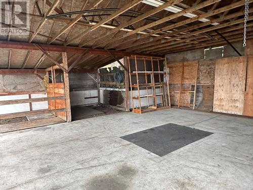 7755 Mclennan Road, Vernon, BC - Indoor Photo Showing Garage