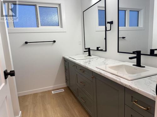 5068 Woodvalley Drive, Prince George, BC - Indoor Photo Showing Bathroom