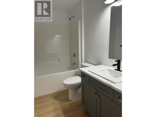 5068 Woodvalley Drive, Prince George, BC - Indoor Photo Showing Bathroom