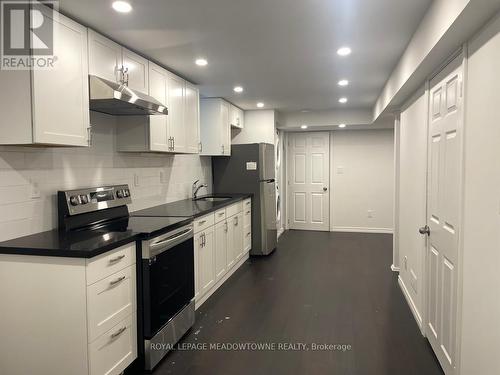 Lower - 3966 Arbourview Terrace, Mississauga, ON - Indoor Photo Showing Kitchen