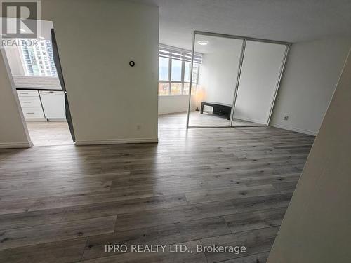 806 - 3700 Kaneff Crescent, Mississauga, ON - Indoor Photo Showing Other Room