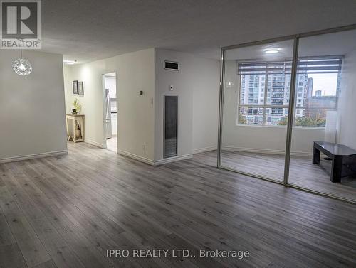 806 - 3700 Kaneff Crescent, Mississauga, ON - Indoor Photo Showing Other Room