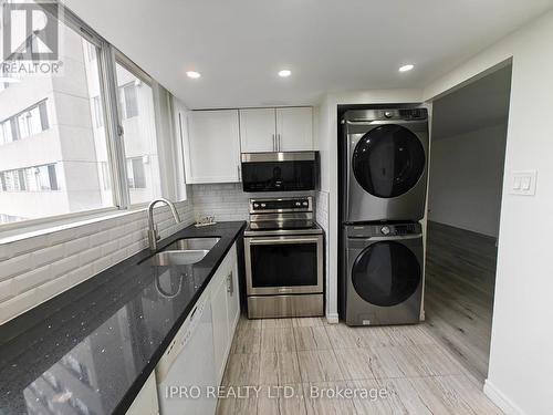 806 - 3700 Kaneff Crescent, Mississauga, ON - Indoor Photo Showing Laundry Room