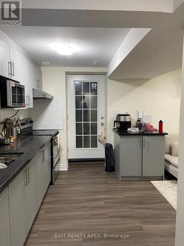 78 Fandango Drive, Brampton, ON - Indoor Photo Showing Kitchen