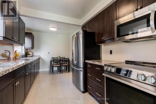 2662 Innisfil Road, Mississauga, ON - Indoor Photo Showing Kitchen