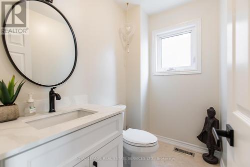 2662 Innisfil Road, Mississauga, ON - Indoor Photo Showing Bathroom