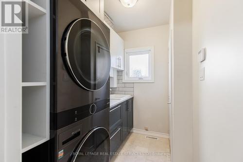 2662 Innisfil Road, Mississauga, ON - Indoor Photo Showing Laundry Room