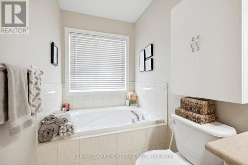 44 - 300 Ravineview Way, Oakville, ON - Indoor Photo Showing Bathroom