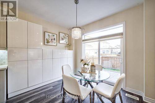 213 Camellia Crescent, Oakville, ON - Indoor Photo Showing Dining Room