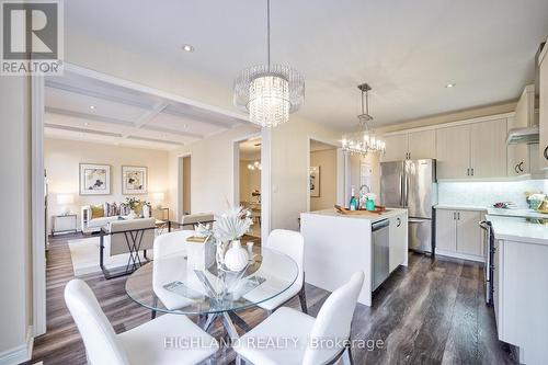 213 Camellia Crescent, Oakville, ON - Indoor Photo Showing Dining Room