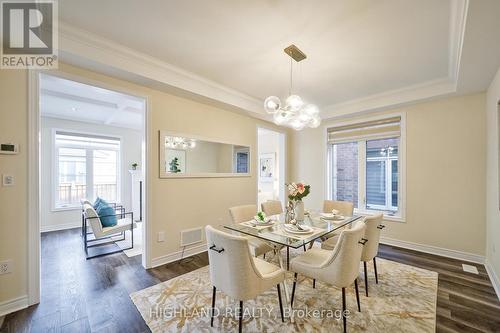 213 Camellia Crescent, Oakville, ON - Indoor Photo Showing Dining Room