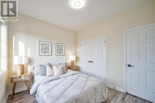 213 Camellia Crescent, Oakville, ON - Indoor Photo Showing Bedroom