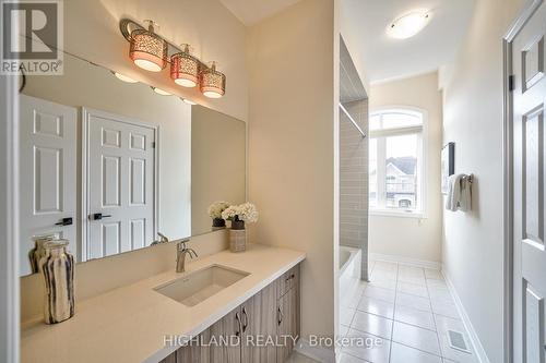 213 Camellia Crescent, Oakville, ON - Indoor Photo Showing Bathroom