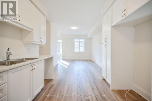 26 - 305 Garner Road W, Hamilton, ON - Indoor Photo Showing Kitchen With Double Sink