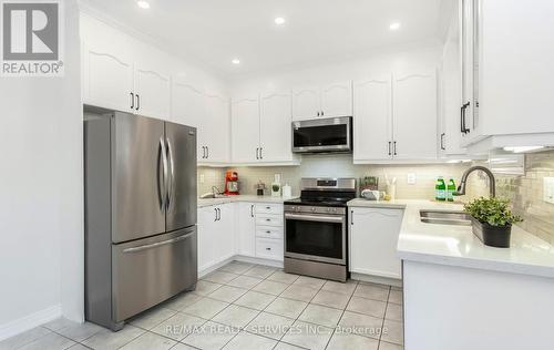 447 Harkin Place, Milton, ON - Indoor Photo Showing Kitchen With Stainless Steel Kitchen