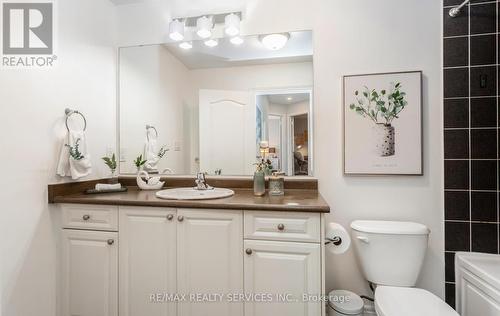 447 Harkin Place, Milton, ON - Indoor Photo Showing Bathroom