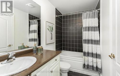 447 Harkin Place, Milton, ON - Indoor Photo Showing Bathroom