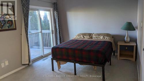 213 Scott Road, Cambridge, ON - Indoor Photo Showing Bedroom