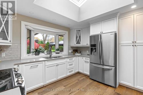 23 Valerie Drive, St. Catharines, ON - Indoor Photo Showing Kitchen With Double Sink