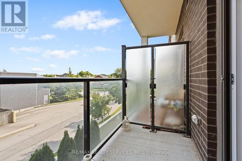 220 - 5055 Greenlane Road, Lincoln, ON - Outdoor With Balcony With Exterior