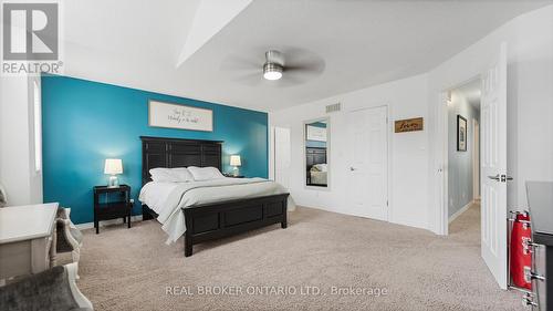 211 Maple Bush Drive, Cambridge, ON - Indoor Photo Showing Bedroom