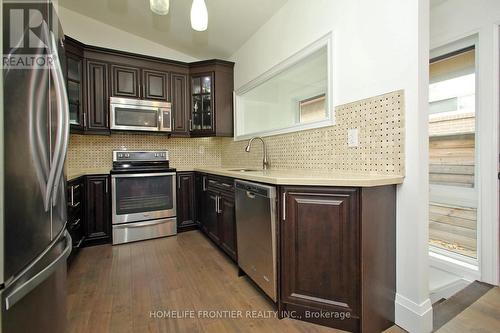 2517 Truscott Drive, Mississauga, ON - Indoor Photo Showing Kitchen