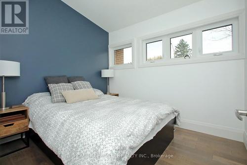 2517 Truscott Drive, Mississauga, ON - Indoor Photo Showing Bedroom