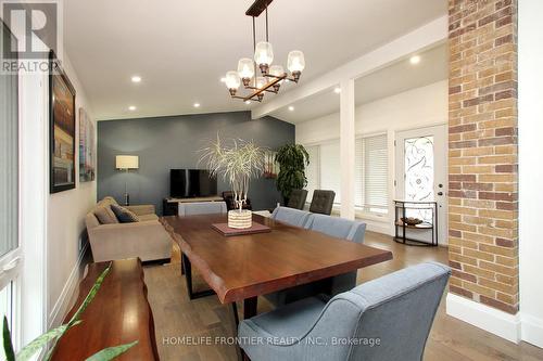 2517 Truscott Drive, Mississauga, ON - Indoor Photo Showing Dining Room