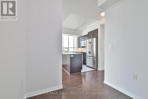 2207 - 125 Western Battery Road, Toronto, ON - Indoor Photo Showing Kitchen