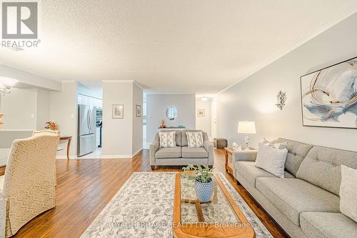 311 - 1540 Pickering Parkway, Pickering, ON - Indoor Photo Showing Living Room