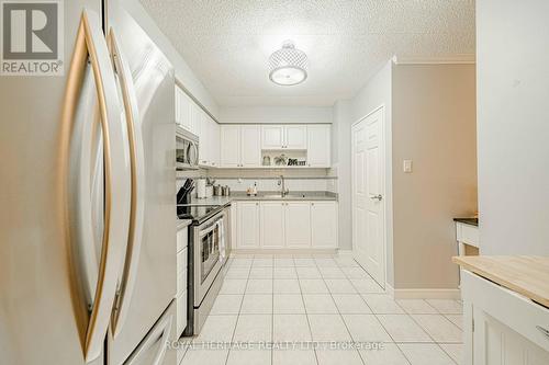 311 - 1540 Pickering Parkway, Pickering, ON - Indoor Photo Showing Kitchen