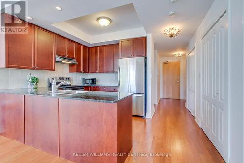 206 - 10 Ashton Road, Newmarket, ON - Indoor Photo Showing Kitchen