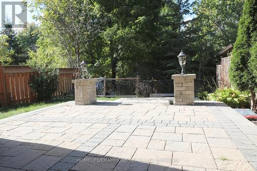 142 Estate Garden Avenue, Richmond Hill, ON - Outdoor