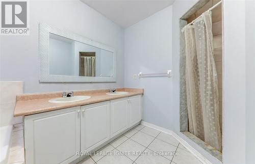 201 Sophia Road, Markham, ON - Indoor Photo Showing Bathroom