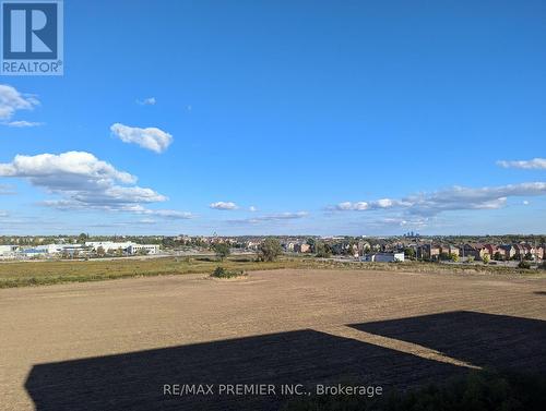 602 - 7 Steckley House Lane, Richmond Hill, ON - Outdoor With View